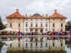 Úspěšné jarní trhy na zámku Slavkov – Austerlitz opět přilákaly stovky návštěvníků