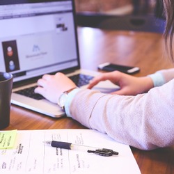 Štolmíř nabízí mladým šanci, projekt je vyšle na pracovní stáže do Španělska