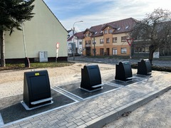Mělník vylepšuje třídění odpadu: Nové polopodzemní kontejnery na sedmi místech