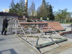 Skatepark se připravuje na novou sezonu. S tím souvisí i modernizace překážek