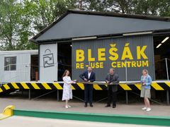 Blešák ve Velkém Meziříčí nabízí nádobí, sportovní věci i knihy