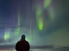 Kvůli geomagnetické bouři nejvyššího stupně bylo možné spatřit polární zář. I ve Slavkově