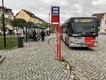 Autobusové zastávky v Mělníku jsou v novém kabátě. Červenou vystřídal moderní antracit Autobusové zastávky v Mělníku jsou v novém kabátě. Červenou vystřídal moderní antracit
