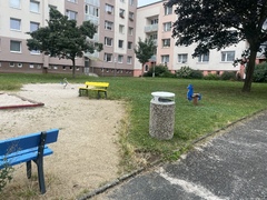 Rokycany pokračují v obnově odpadkových košů