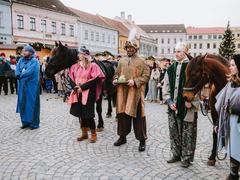 FOTO: Lidé byli štědří, pětadvacátá Tříkrálová sbírka v Třebíči přinesla opět vyšší výtěžek
