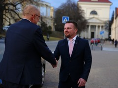 OBRAZEM: Ministr školství Mikuláš Bek navštívil Slavkov u Brna. Hlavním tématem byla výstavba nové školy