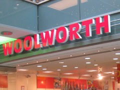 Řetězec Woolworth míří do Znojma. Prodejna ve Stop Shopu se už rýsuje