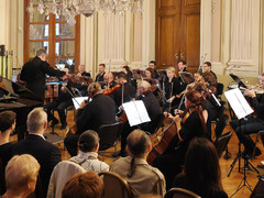 Czech Virtuosi opět rozechvějí lustry slavkovského zámku