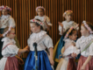 Otisk tradice: O šátcích, řemesle a dětském folkloru povídá Iva Šebestová ze spolku Kanavanka