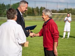 Fotbalista a trenér Stanislav Vajčner převzal Cenu města Veselí nad Moravou