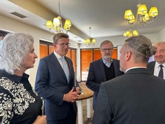 Premiér v Mikulově představil plán dokončení dálnice D52
