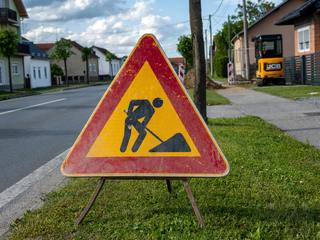 Dobříš se mění pod rukama. Staví se policejní budova, opravují školy i ulice
