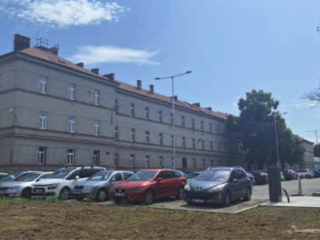 Obyvatelé města Benešov rozhodují o důležitém. Jak je na tom referendum o demolici Táborských kasáren?