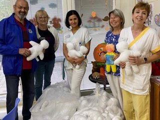 Kiwanis panenky v Nemocnici Kyjov pomáhají dětem překonat obavy z vyšetření