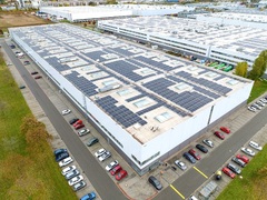 OBRAZEM: ČEZ ESCO a CTP spouštějí největší střešní fotovoltaiky na jižní Moravě