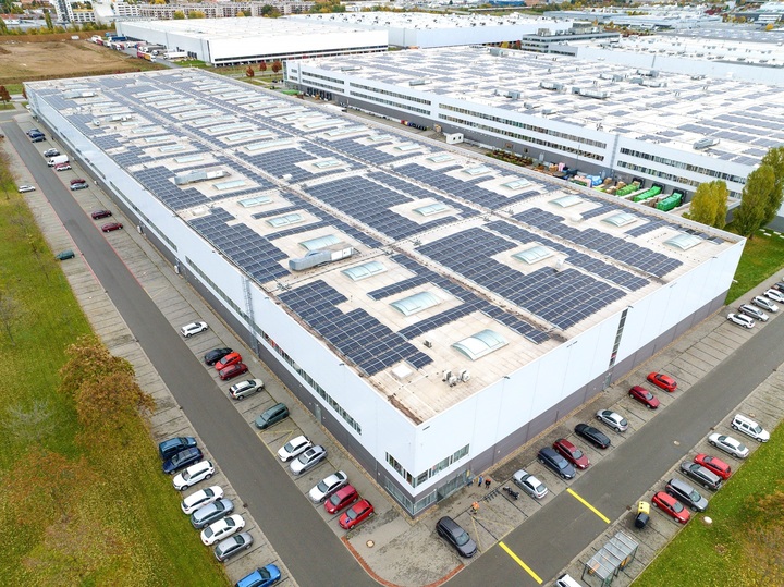 FVE ČEZ ESCO CTP bližší pohled.jpg