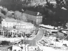 Blansko na přelomu režimů: Od luxusního „Esa“ a výstavby sídlišť k divoké privatizaci Blansko na přelomu režimů: Od luxusního „Esa“ a výstavby sídlišť k divoké privatizaci