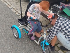 Opravdové Vánoce. Pětiletý Jeník z Vysočiny má rehabilitační tříkolku, která mu může pomoci s rozvojem Opravdové Vánoce. Pětiletý Jeník z Vysočiny má rehabilitační tříkolku, která mu může pomoci s rozvojem