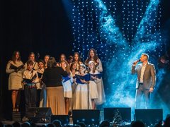 OBRAZEM: Vánoční koncert Martina Křížky a jeho přátel rozezpíval Slavkov u Brna OBRAZEM: Vánoční koncert Martina Křížky a jeho přátel rozezpíval Slavkov u Brna