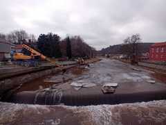 Povodí Moravy odstraní překážky na řece v Oslavanech. Ledové kry tam ohrožují domy