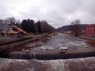 Povodí Moravy odstraní překážky na řece v Oslavanech. Ledové kry tam ohrožují domy