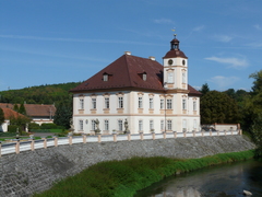 Velikonoční jarmark na zámku Štěnovice: Oslavte Velikonoce na zámku!