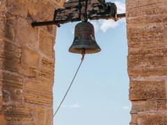 Proč byl osud zvonu Jan ze Štolmíře smutný a jaké jsou tradice zvonů na Českobrodsku?