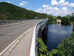 FOTO: úsek Smilovice–Cholín bude uzavřen od 23.3. Kudy vede objízdná trasa a jaké jsou nové jízdní řády?