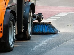 Město Sedlčany žádá o přeparkování kvůli jarnímu úklidu ulic, hrozí odtahy