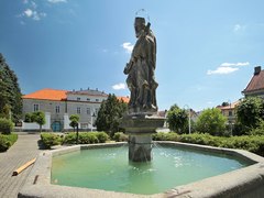 Postupné úpravy náměstí v Kosově Hoře přinesou otevřenější a přehlednější prostor