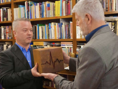 Prezident Petr Pavel převzal dar z Hustopečí