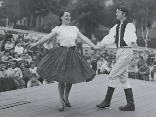 ROZHOVOR: Taneční soubor Velen slaví 75 let. O jeho začátcích i slávě s Jiřinou Horákovou