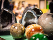 Svět kamenů zavítá do Břeclavi, představí fascinující minerály i
originální šperky Svět kamenů zavítá do Břeclavi, představí fascinující minerály i
originální šperky