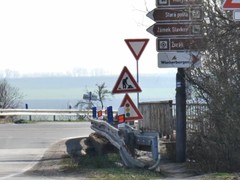 Nepříjemné omezení mezi Rohlenkou a Holubicemi. Dopravu tam kvůli opravě silnice řídí semafory