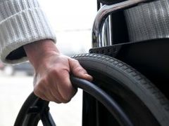 Speleologové zpřístupní suché dno Macochy vozíčkářům