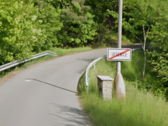 Na silnici mezi obcí Jesenice a Bolechovice dojde k úpravě povrchu. Počítejte s uzavírkou