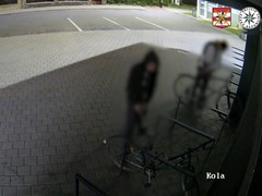 Krádež kola ve Vyškově zachytila kamera. Pro zloděje přijeli policisté do práce