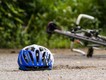 Opilý cyklista nezvládl panelovou cestu v Moravské Nové Vsi. Vracel se z návštěvy vinného sklípku