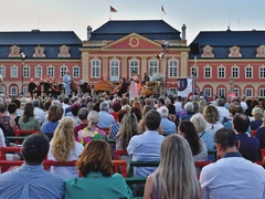 Festival hudby zámek Dobříš oslaví 6. ročník programem pro celé rodiny