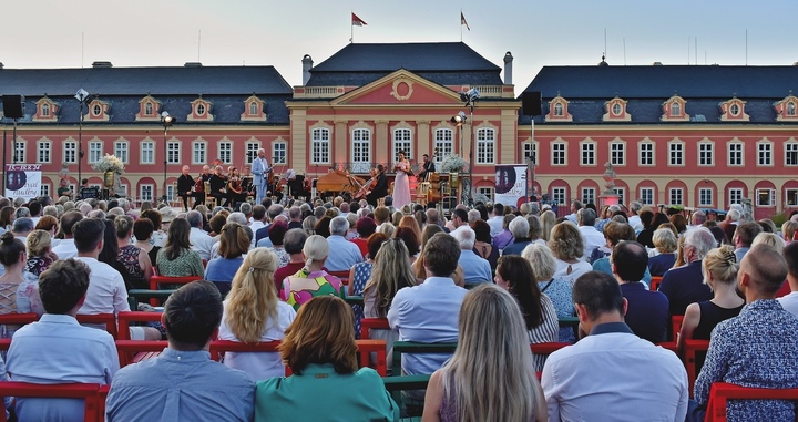 304_Galakoncert v parku 115.jpg