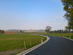 Chystá se další oprava průtahu obcí Loděnice, druhá etapa začne ještě letos