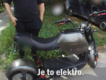 Opilý jezdec na elektrokoloběžce: u Kyjova nebezpečně kličkoval mezi cyklisty