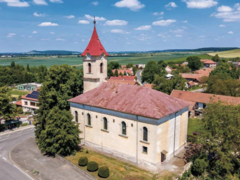 Kostel v Ohařích u Kolína volá o pomoc