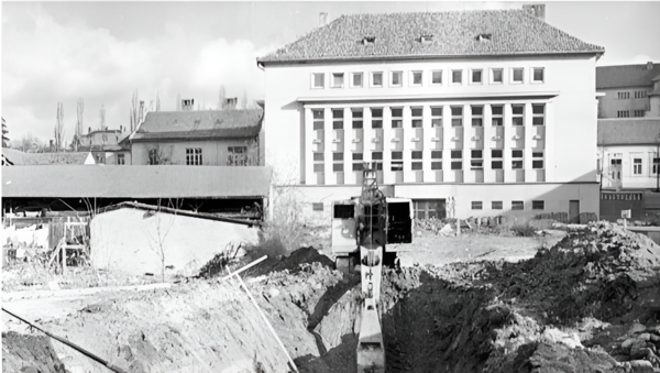 Úpravy potoka Palava v centru města v roce 1961