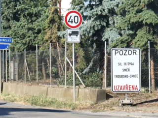 Mezi Omicemi a Troubskem opravují silnici, v místě platí uzavírka Mezi Omicemi a Troubskem opravují silnici, v místě platí uzavírka
