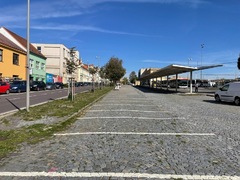 Parkoviště na bývalém autobusovém nádraží ve Znojmě je otevřené. Nabídne téměř 100 míst Parkoviště na bývalém autobusovém nádraží ve Znojmě je otevřené. Nabídne téměř 100 míst
