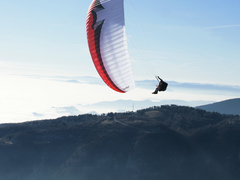 Blansko a okolí očima paraglidisty - nejhezčí je před soumrakem