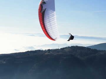Blansko a okolí očima paraglidisty - nejhezčí je před soumrakem