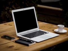 Za telefon z inzerátu zaplatil mladík z Krumlova předem. Zboží nedostal