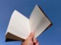 Lednové Listování bude na knihu Gottland spisovatele Szczygiela